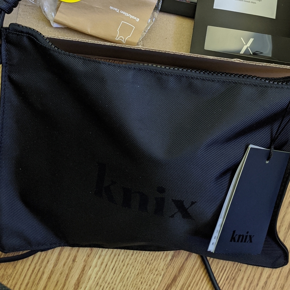 NWT knix Catalyst Sports Bra- size 1